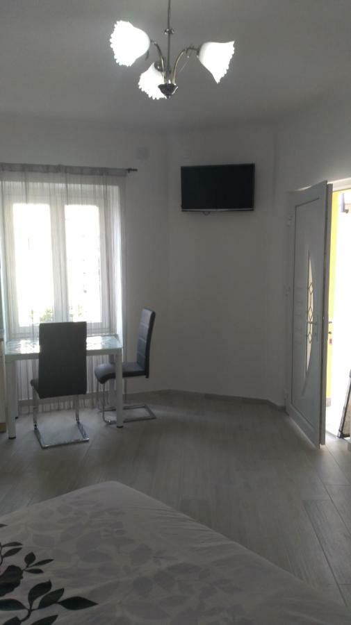 Studio Novi Vinodolski Kültér fotó